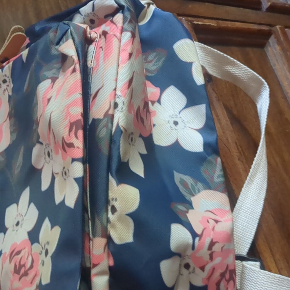 Bookbag - Picture 4 of 5